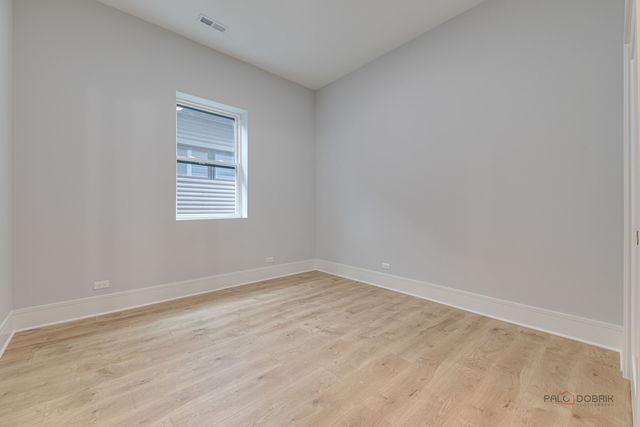 Building Photo - 3 bedroom in Chicago IL 60647