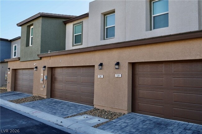 Building Photo - 7387 Lara Brk St