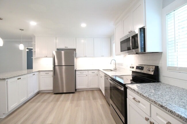 Building Photo - 2 Bedroom 1 Bath Near KU Med