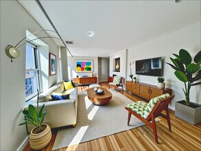 Building Photo - 1661-1663 Washington St. Unit 403