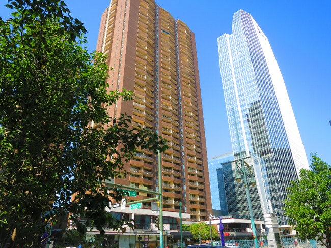 Building Photo - 1020 15th St