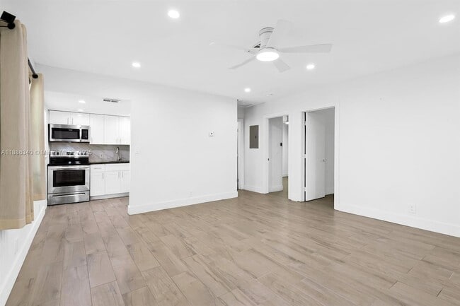 Photo - 1109 NE 6th Ave Apartment