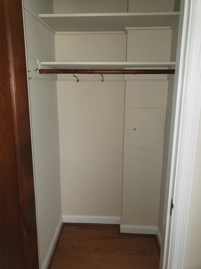 Building Photo - 7340 Reading Rd