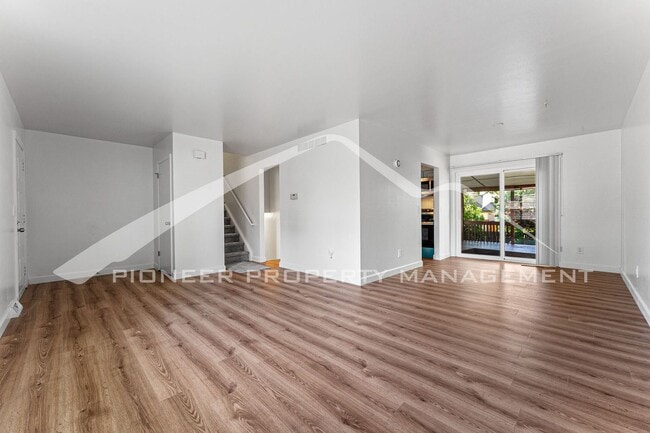 Building Photo - Single Family Home with 2 Car Garage and F...