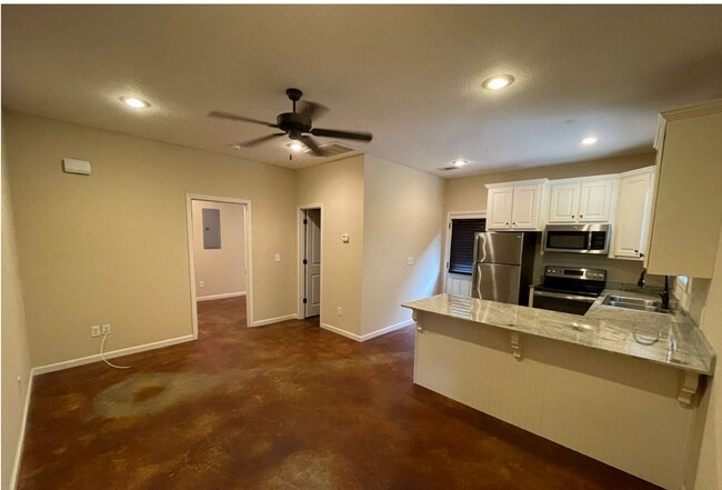 Foto del edificio - 1 BD/1 BA