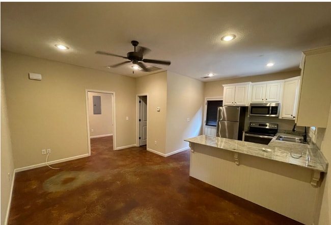 Photo - 1 BD/1 BA House