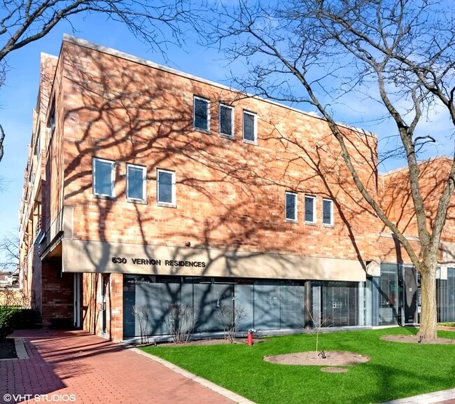 Building Photo - 630 Vernon Ave