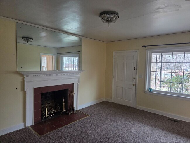 Building Photo - Adorable Downtown Jacksonville Home!