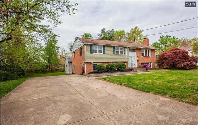 Foto del edificio - 9208 Peabody St