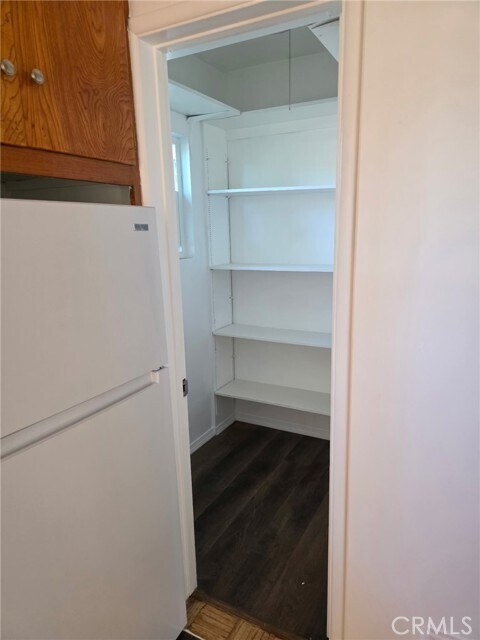 Foto del edificio - 928 W Angeleno Ave