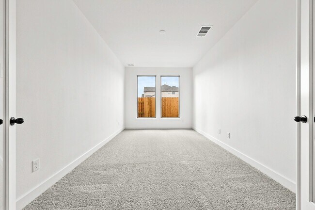 Foto del edificio - 24834 White Alder Wy
