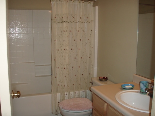 Building Photo - Dupont 3 Bedroom home