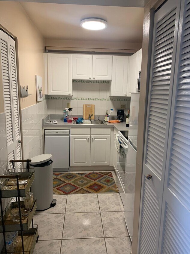 Foto principal - 3716 NE 168th St