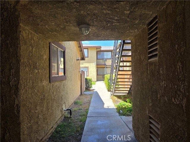 Foto del edificio - 8361 W Garden Grove Blvd