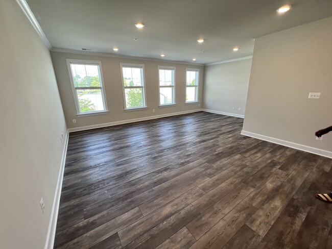Building Photo - 14961 River Walk Way