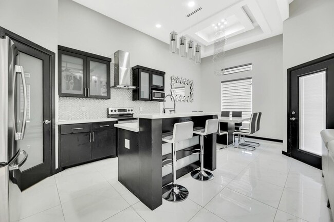 Foto del edificio - SPACIOUS 3 BEDROOM HOME IN HIDALGO!