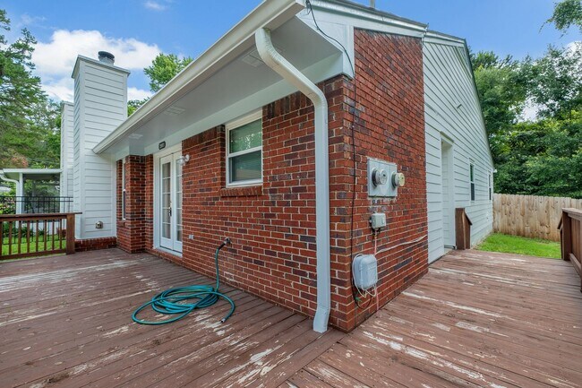 Foto del edificio - NW Tallahassee Duplex