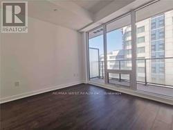 Photo du bâtiment - 125 Blue Jays Way