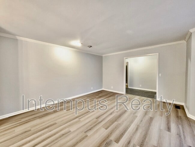 Building Photo - 8124 Devens Dr