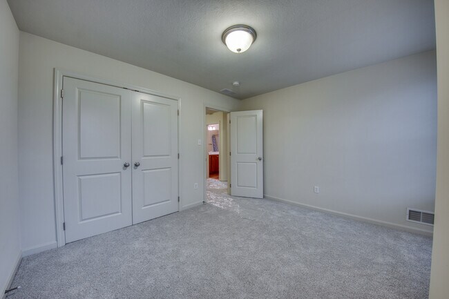 Foto del edificio - 423 Marshall Heights Dr