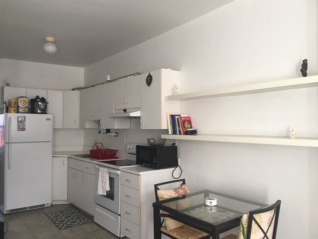 Building Photo - 203 Madison St