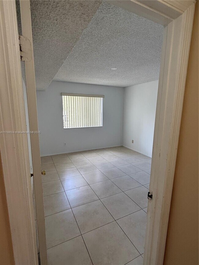 Foto del edificio - 10521 SW 158th Ct