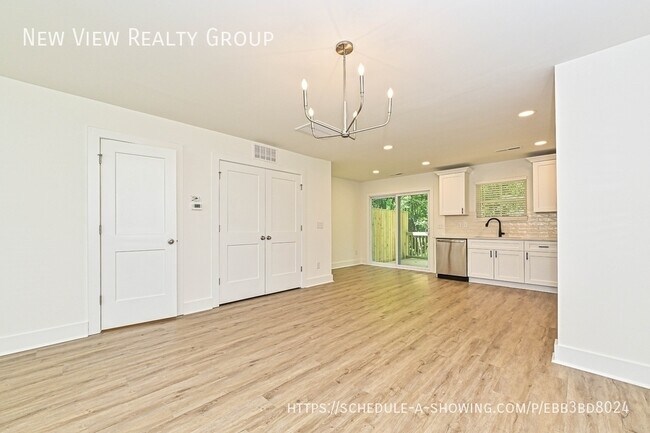 Foto del edificio - 584 Pleasant Ave