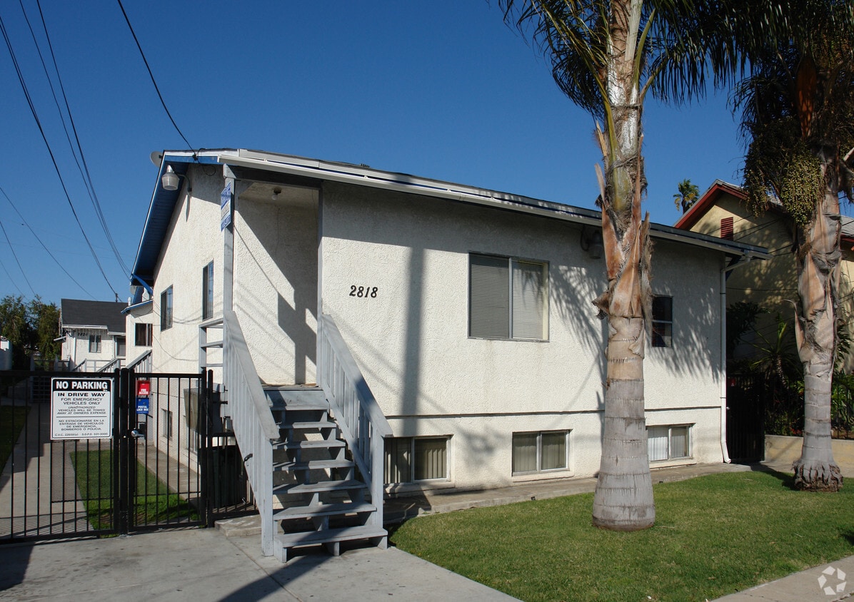 Primary Photo - 2818-2824 Boston Ave