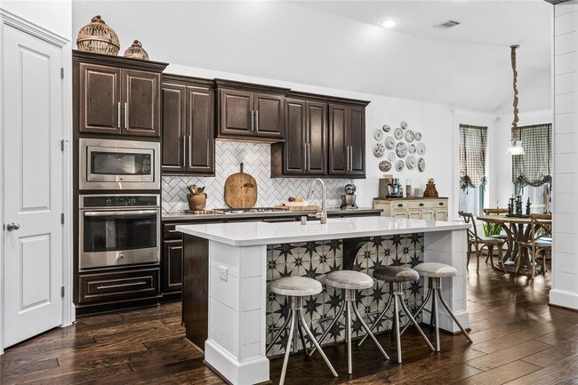 Building Photo - 27826 Hinkley Dr