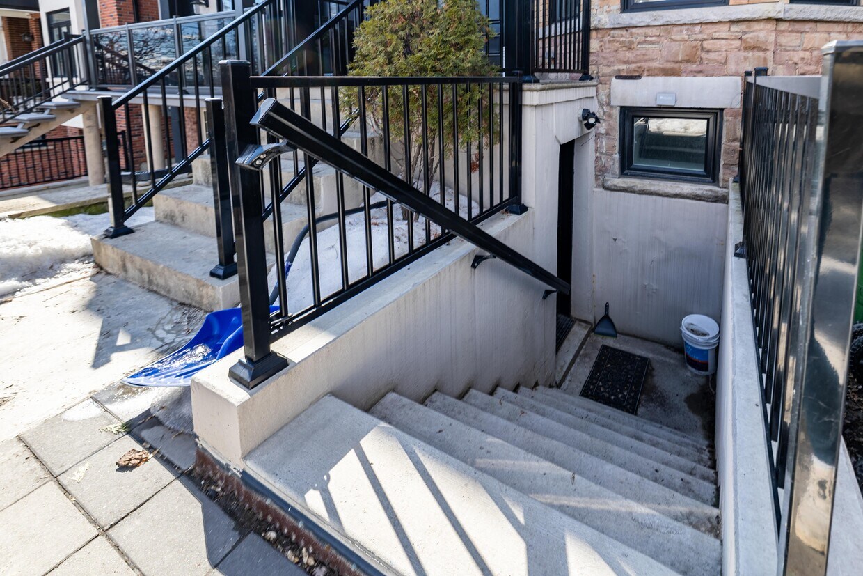 Photo principale - 1502 Dufferin St
