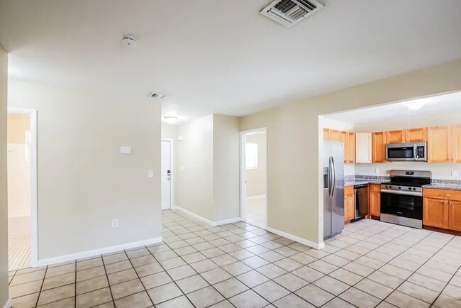 Building Photo - 4361 Westover Rd