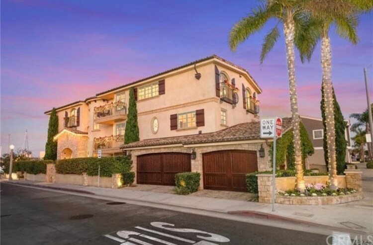Foto principal - 900 E Balboa Blvd