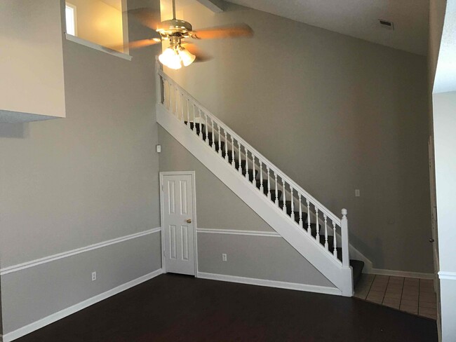 Foto del edificio - 4210 Meadow Valley Dr E