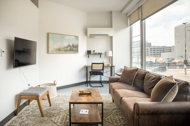 Building Photo - 333 W State St