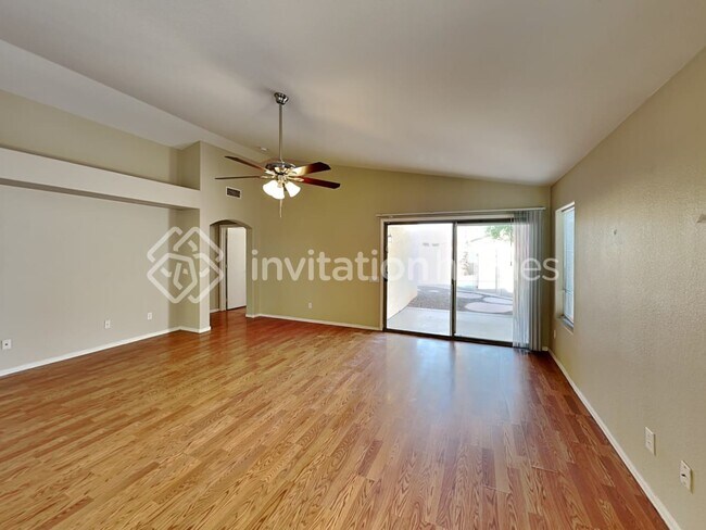 Building Photo - 8602 E Meseto Ave