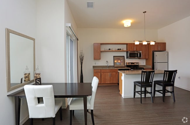 Interior Photo - The Standard @ East Library