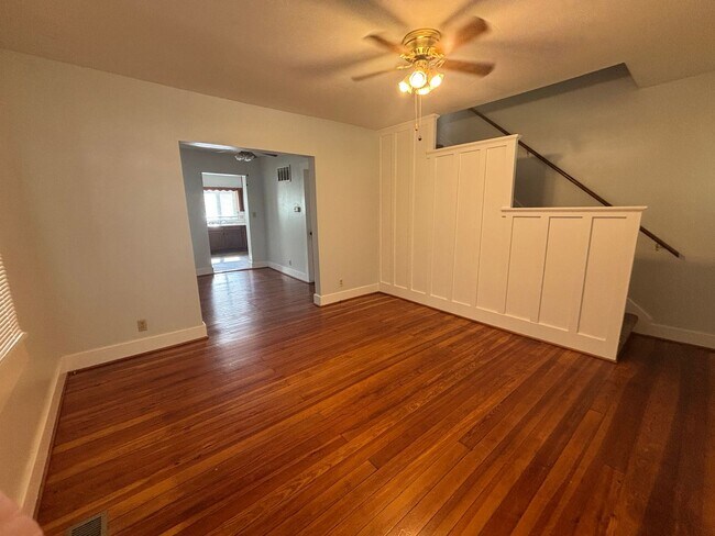 Foto del edificio - 2216 Roanoke Ln