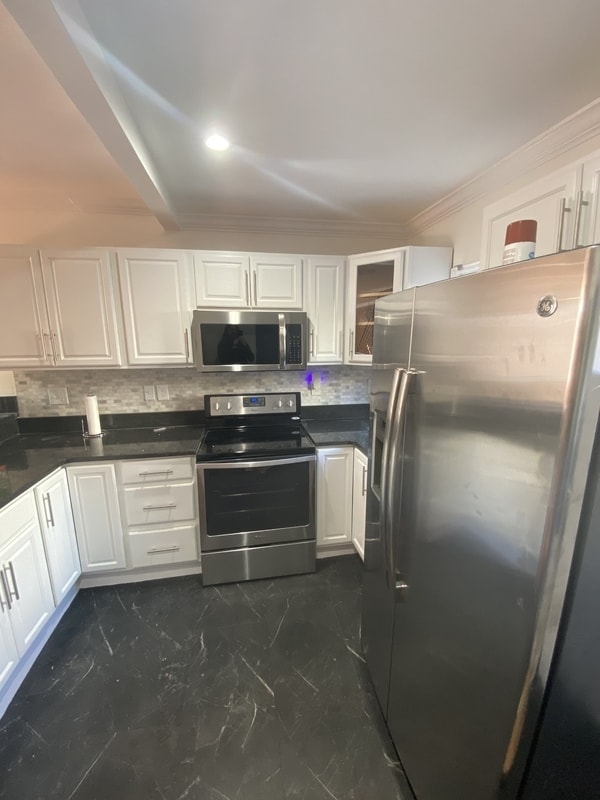 Building Photo - 20 N Madeira St