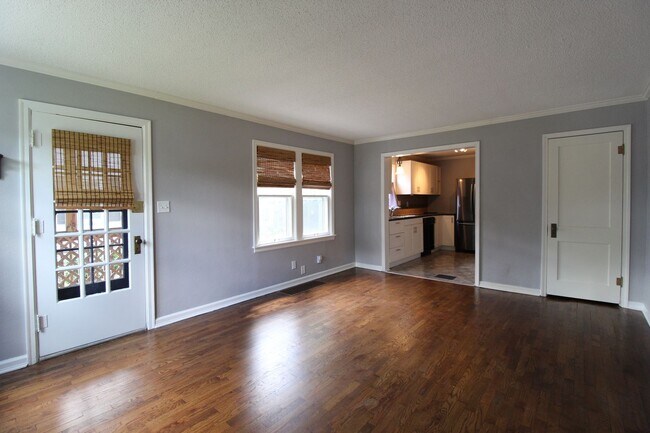 Foto del edificio - 3 Bedroom 1.5 Bath Home In The Waldo Area