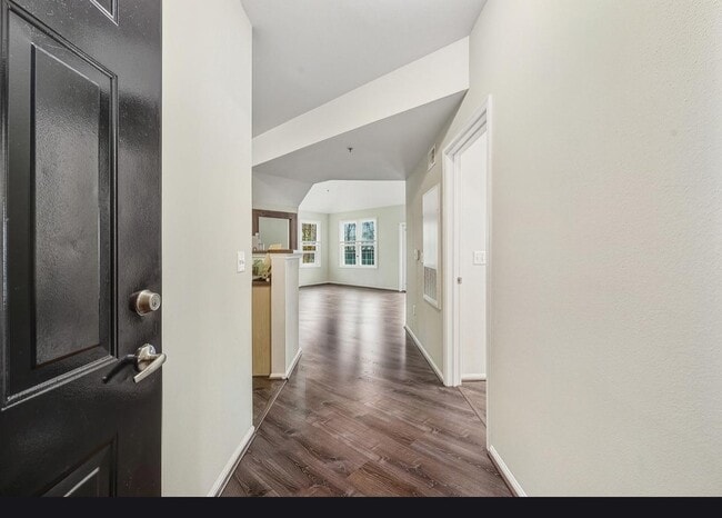 Foto del edificio - 3015 Nicosh Cir