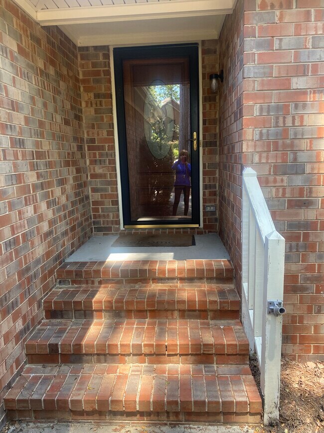 Foto del edificio - 114 Riviera Rd