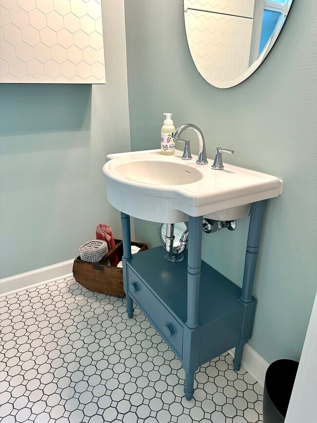 Foto del edificio - 729 NE Shaver St