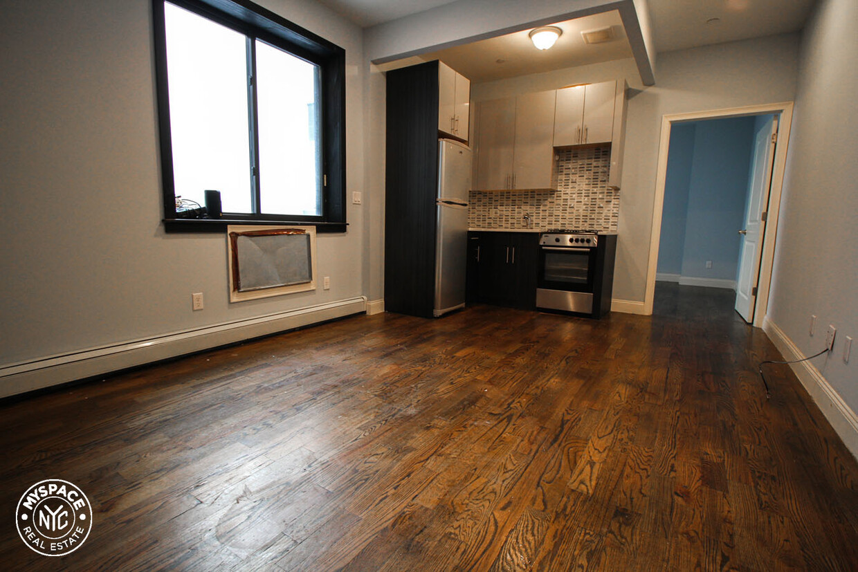 Foto principal - 682 Bushwick Ave