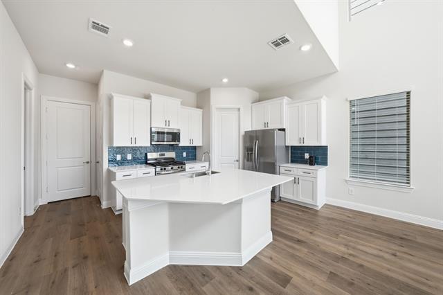 Foto del edificio - 4532 Community Ct