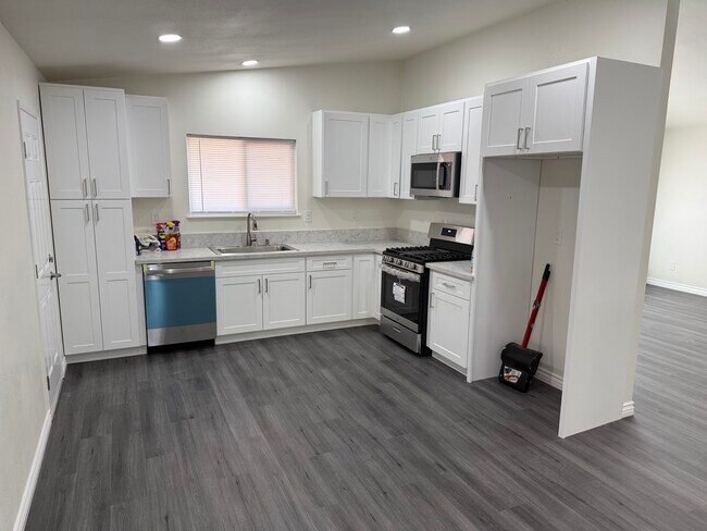 Foto del edificio - 7658 Cornel Ct