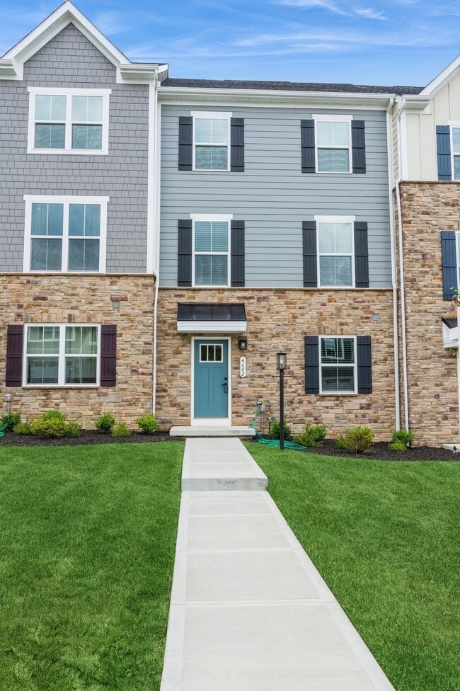 Photo - 4602 Spruce Rd Townhome