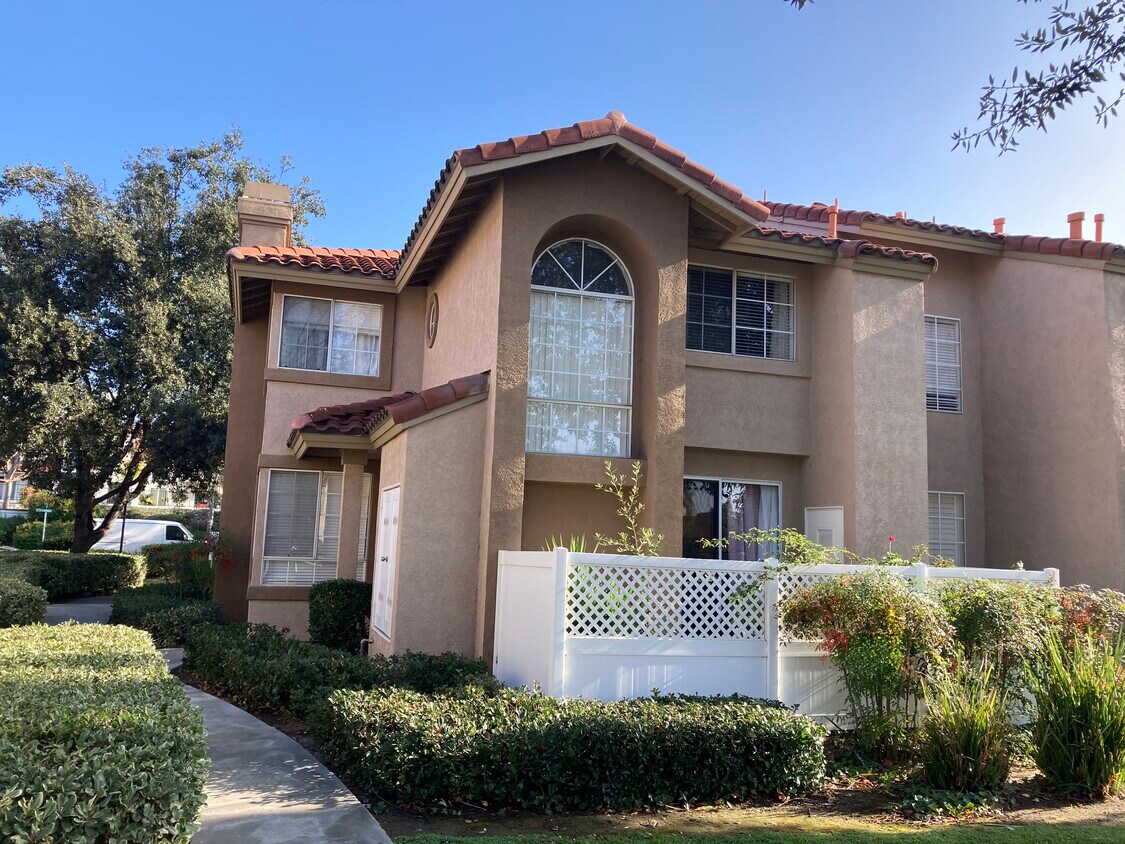 15 Buckthorn, Rancho Santa Margarita, CA 92688 Townhouse for Rent in