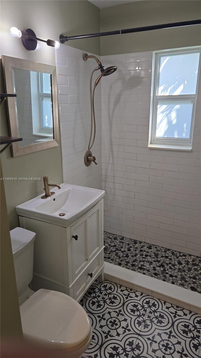 Foto del edificio - 10078 E Bay Harbor Dr