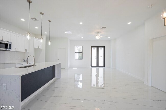 Foto del edificio - 2604 73rd St W