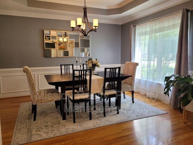 Foto del edificio - 9006 Birdsong Creek Ct